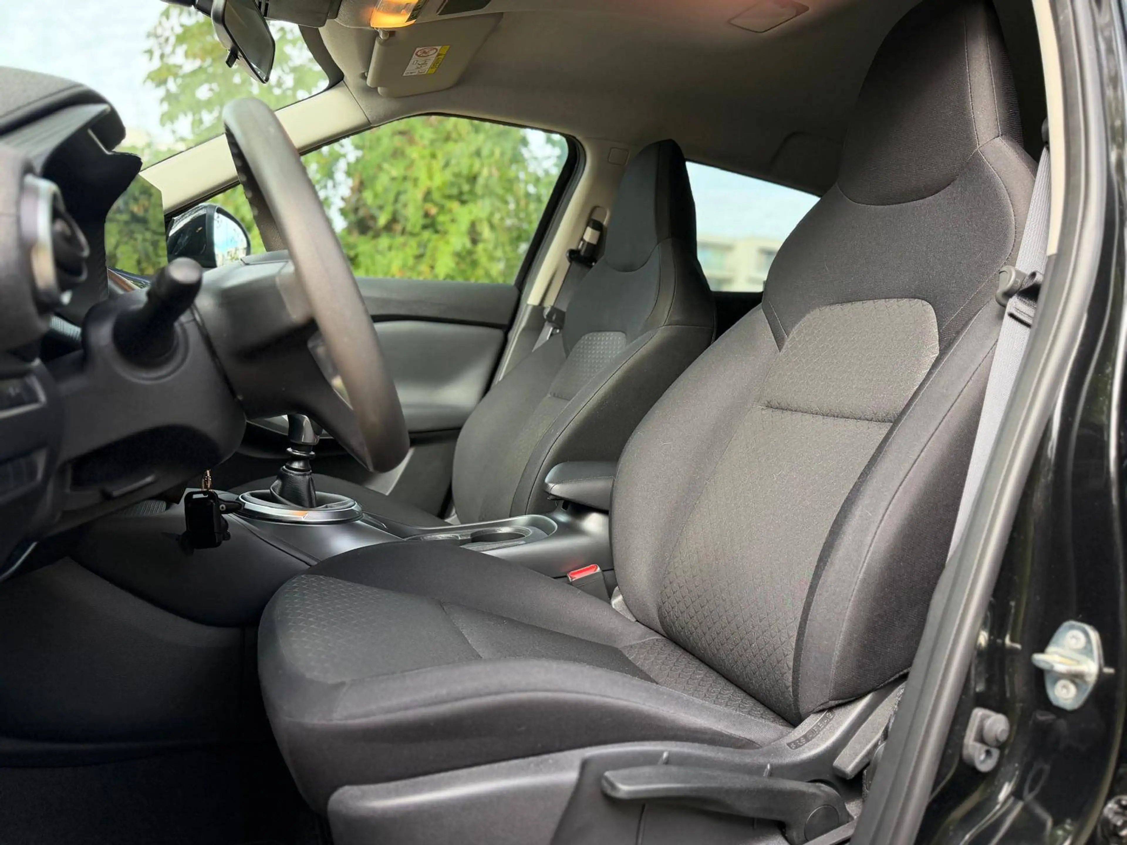 Nissan Juke 1.0 DIG-T Acenta Acenta - Garantie constructeur 03/2028 + Contrat d'entretien 3 ans + Etat neuf — photo 12