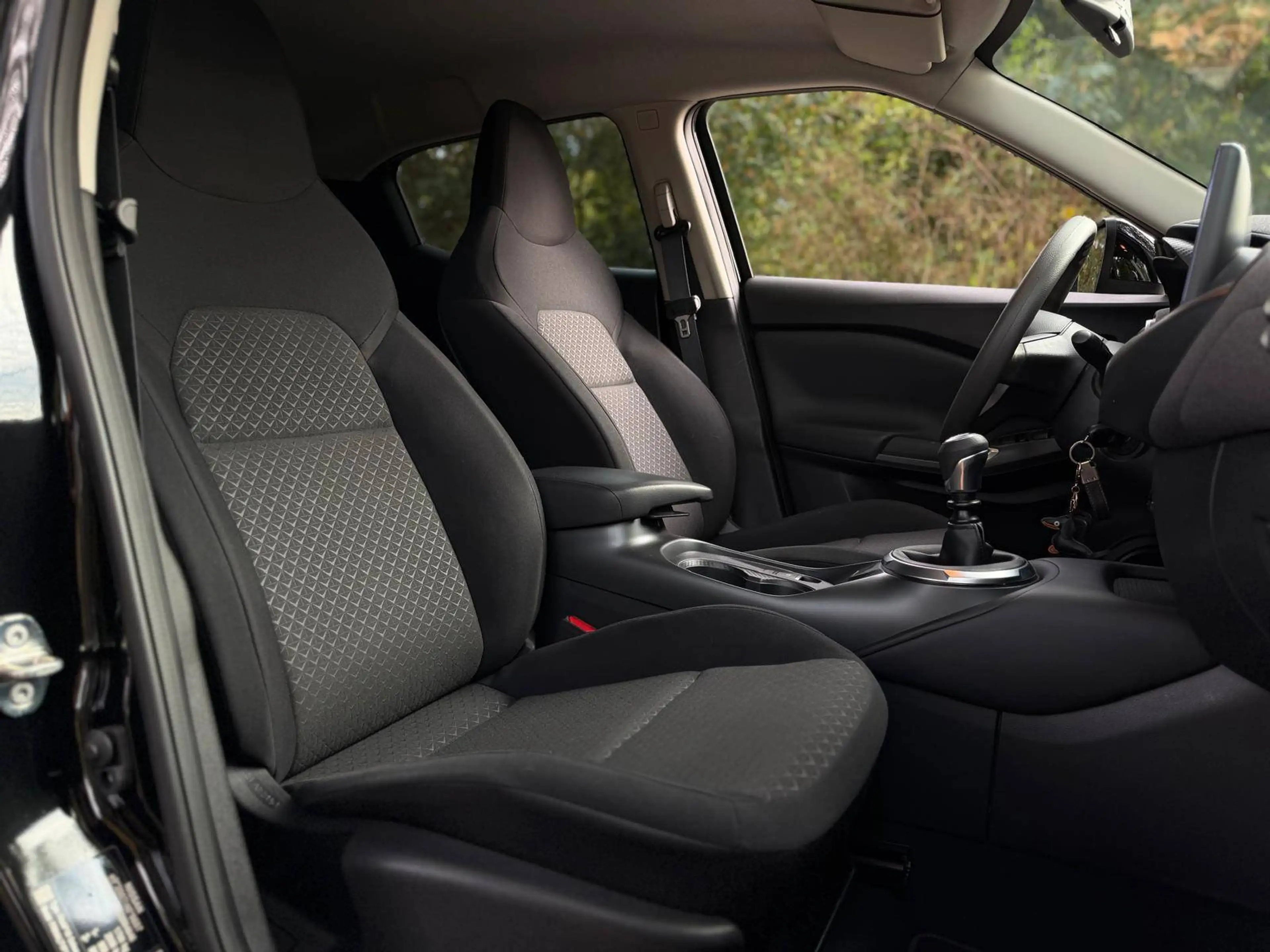 Nissan Juke 1.0 DIG-T Acenta Acenta - Garantie constructeur 03/2028 + Contrat d'entretien 3 ans + Etat neuf — photo 20