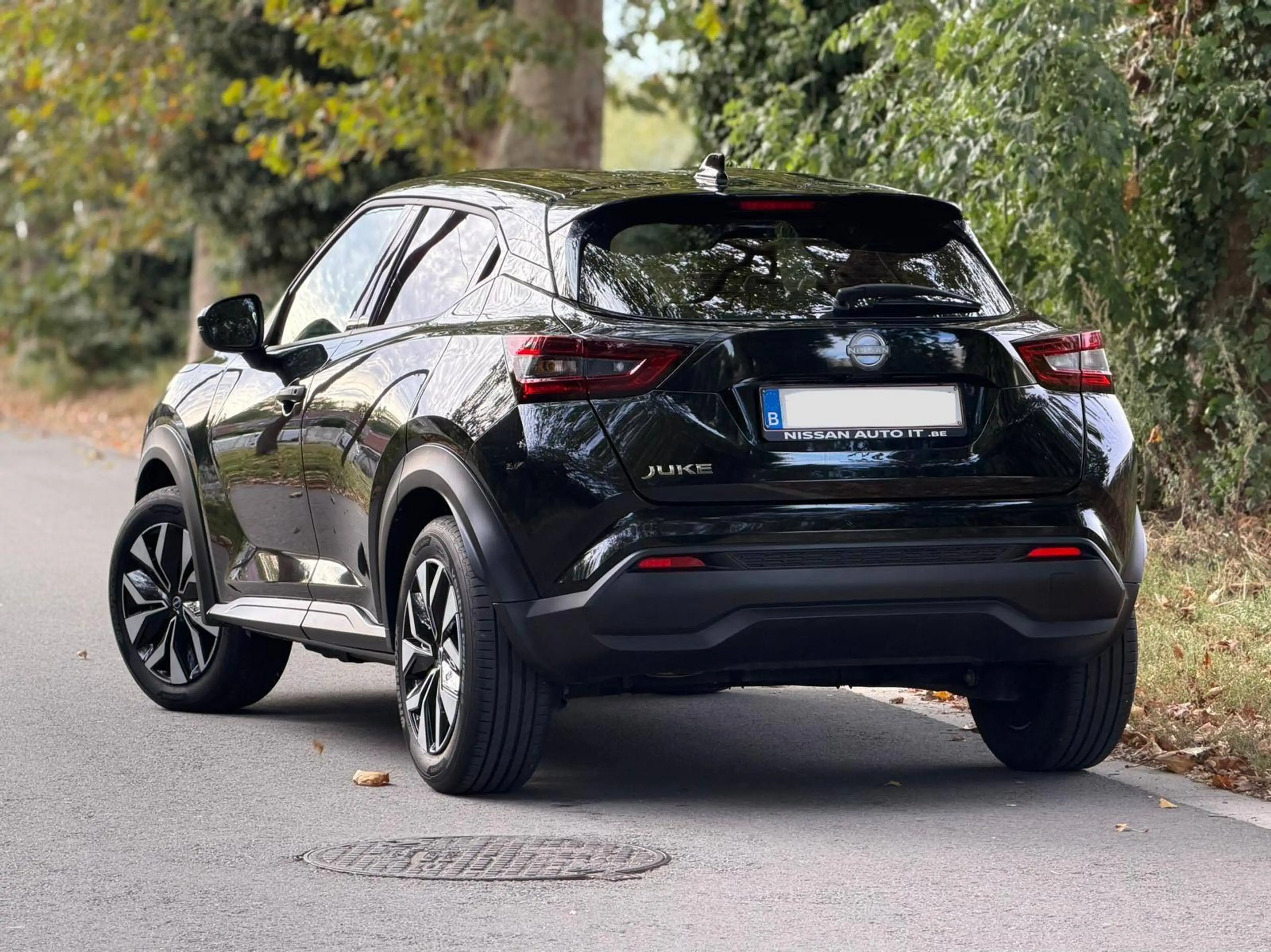 Nissan Juke 1.0 DIG-T Acenta Acenta - Garantie constructeur 03/2028 + Contrat d'entretien 3 ans + Etat neuf — photo 2