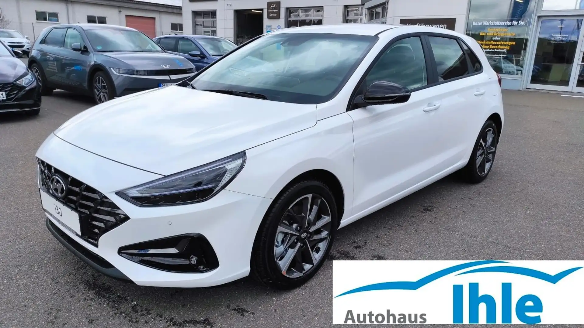 Hyundai i30 1.0 Benzin Turbo 7-DCT Connect & Go Weiß - 1
