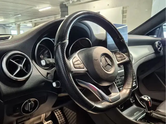 Mercedes-Benz CLA view 10