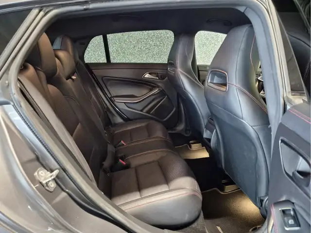 Mercedes-Benz CLA view 5