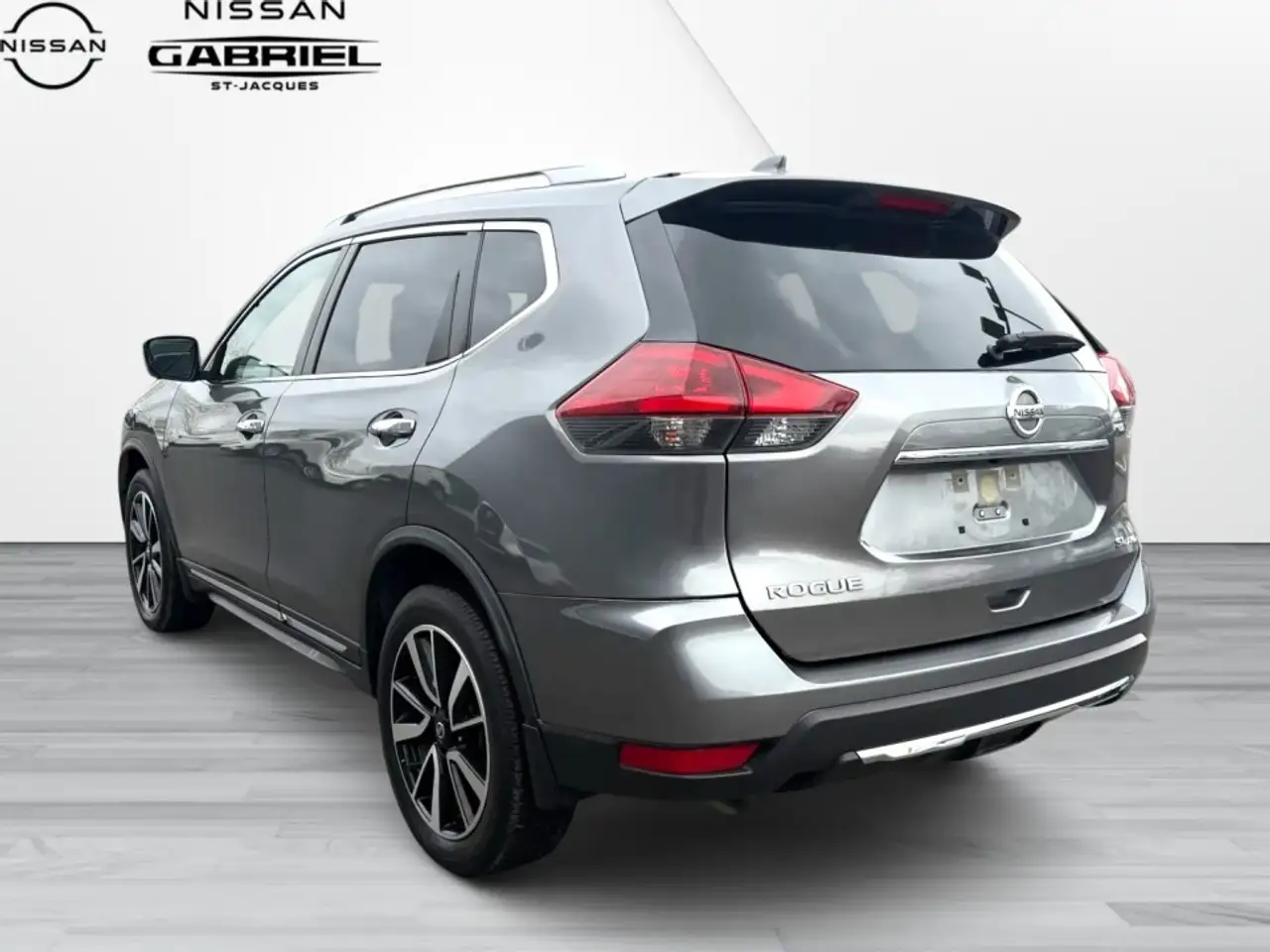 Nissan Rogue снимка Nissan Rogue