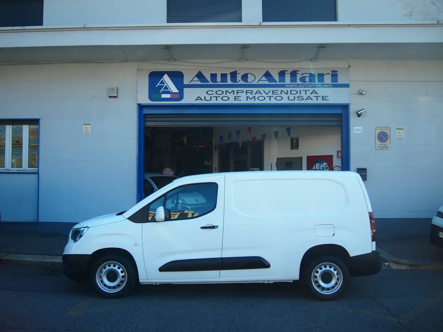Opel Combo 1.6CDTI MAXI LUNGO 3 POSTI Bianco - 2