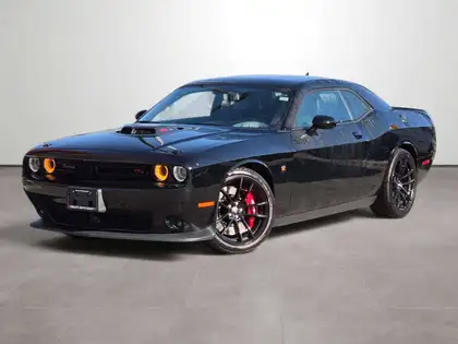  2022 Dodge Challenger Coupe Rear-Wheel Drive 6-Speed Automatic