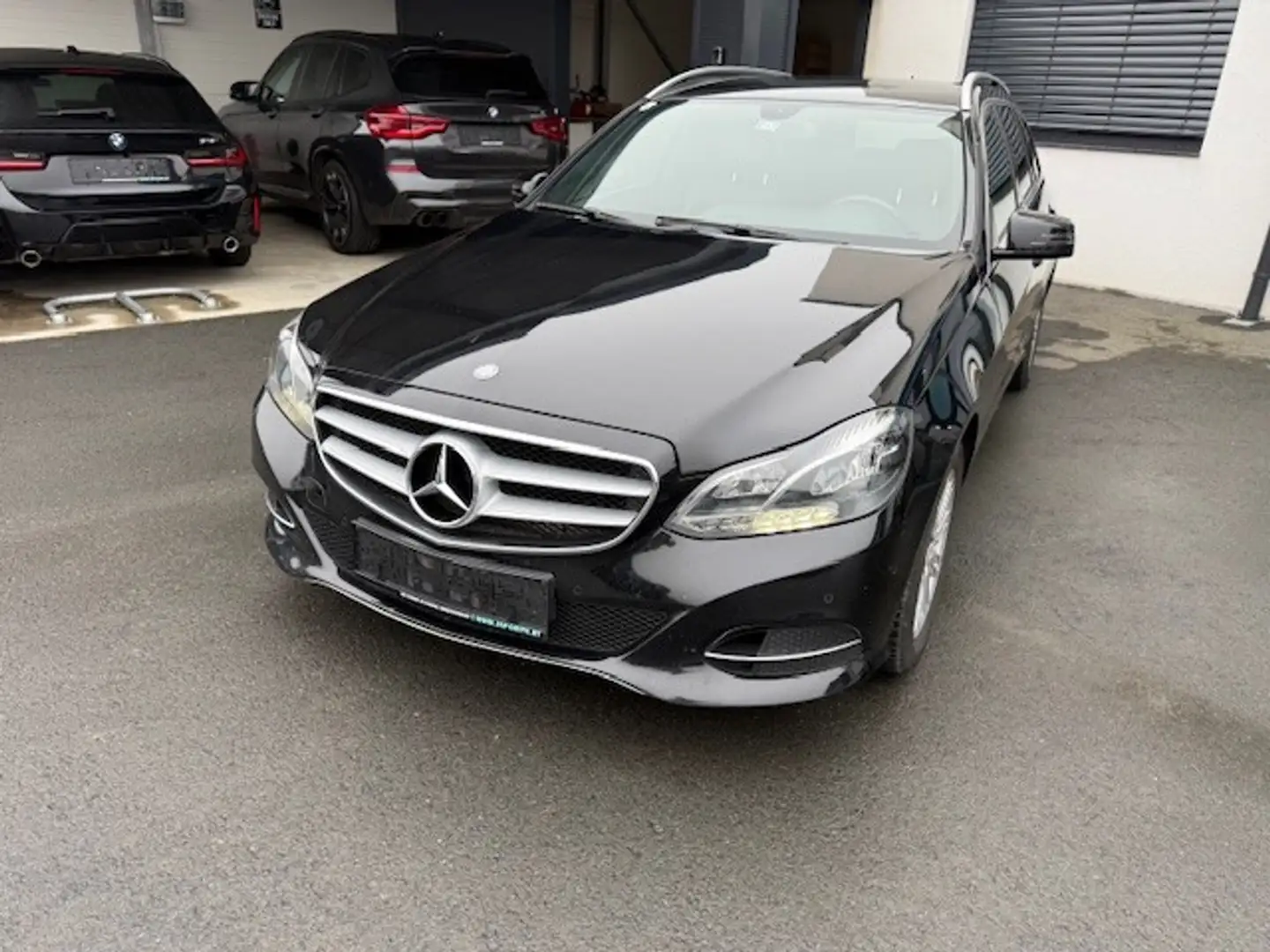 Mercedes-Benz E 200 CDI T Automatik, §57a bis 07/2026 Schwarz - 1
