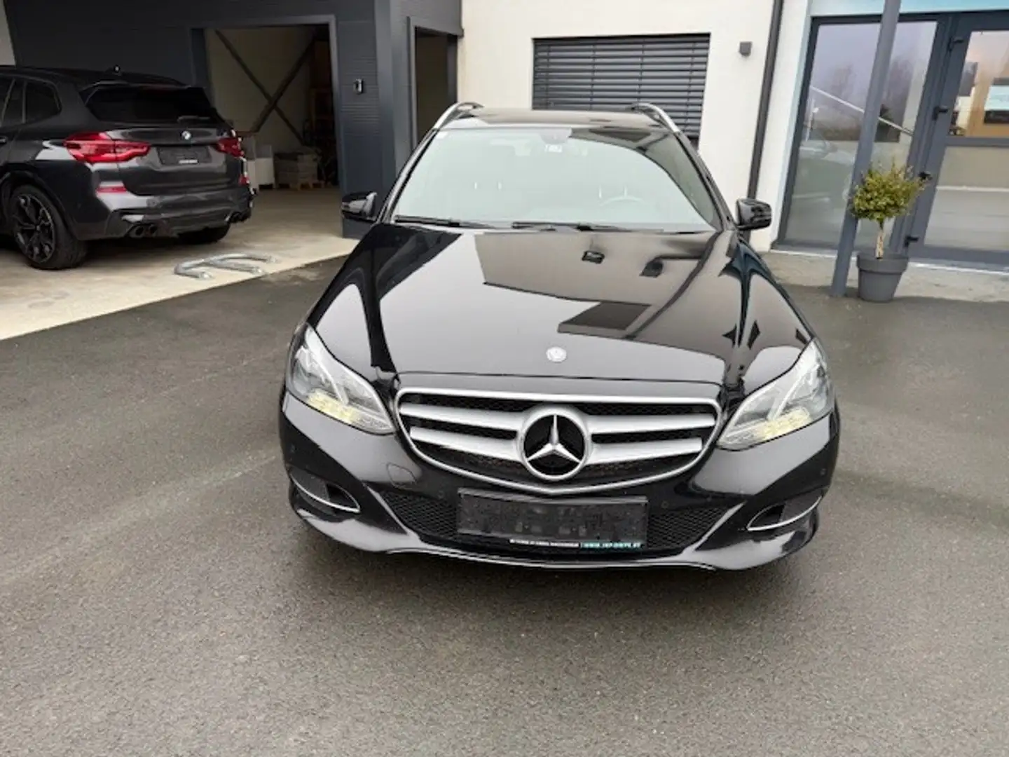 Mercedes-Benz E 200 CDI T Automatik, §57a bis 07/2026 Schwarz - 2