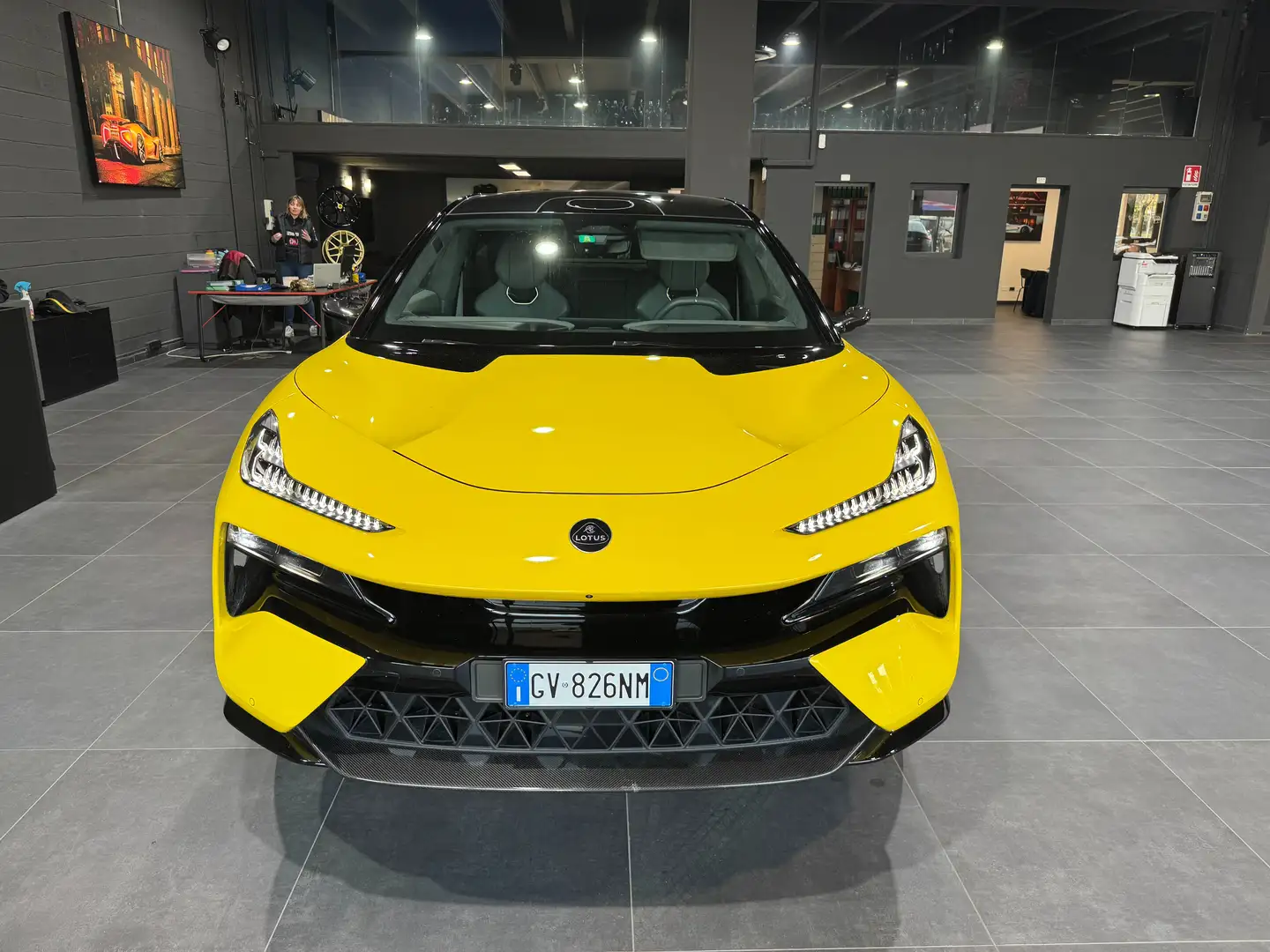 Lotus Eletre S Amarillo - 2