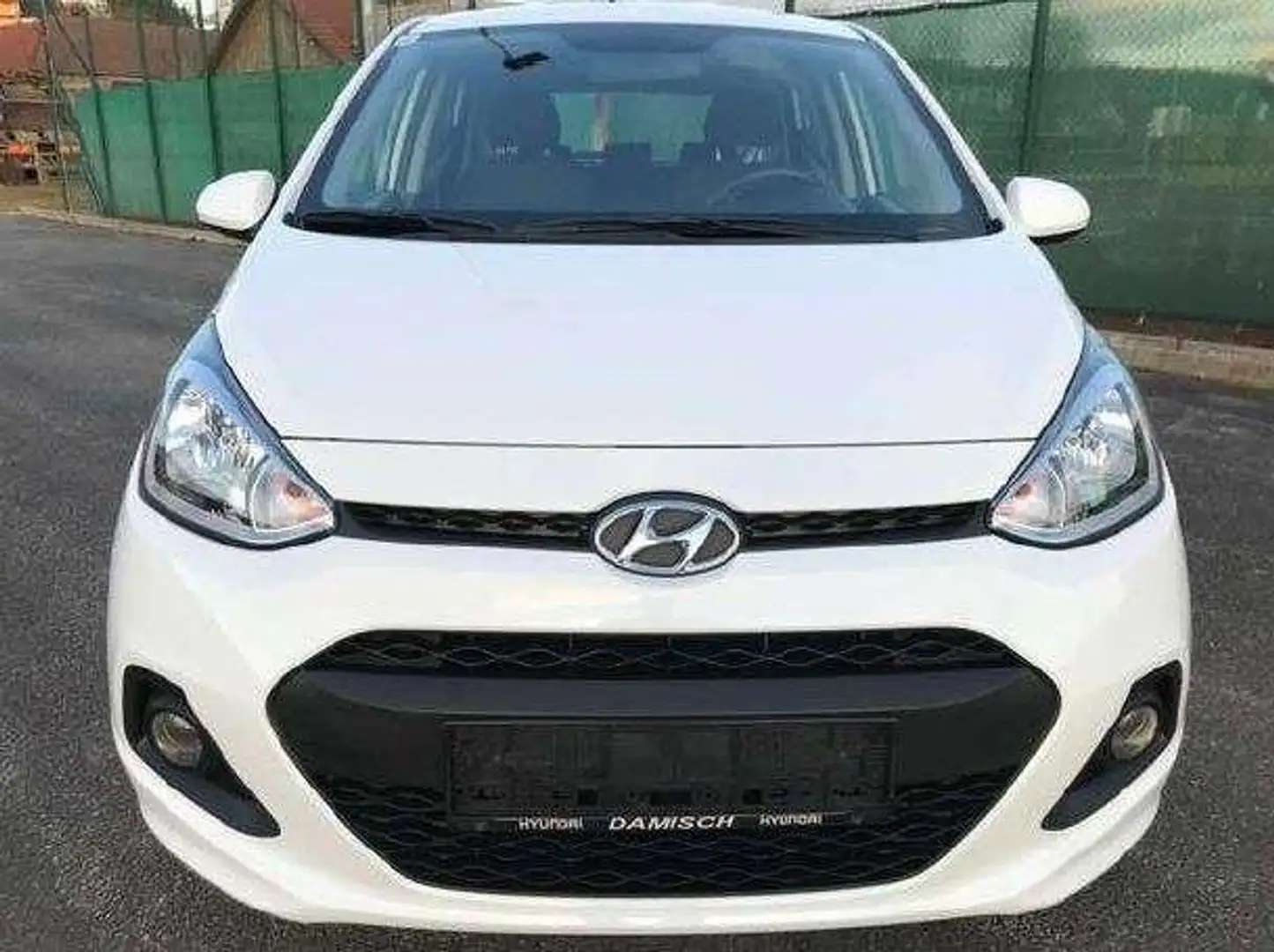 Hyundai i10 i10 1,0 Comfort Comfort Weiß - 1