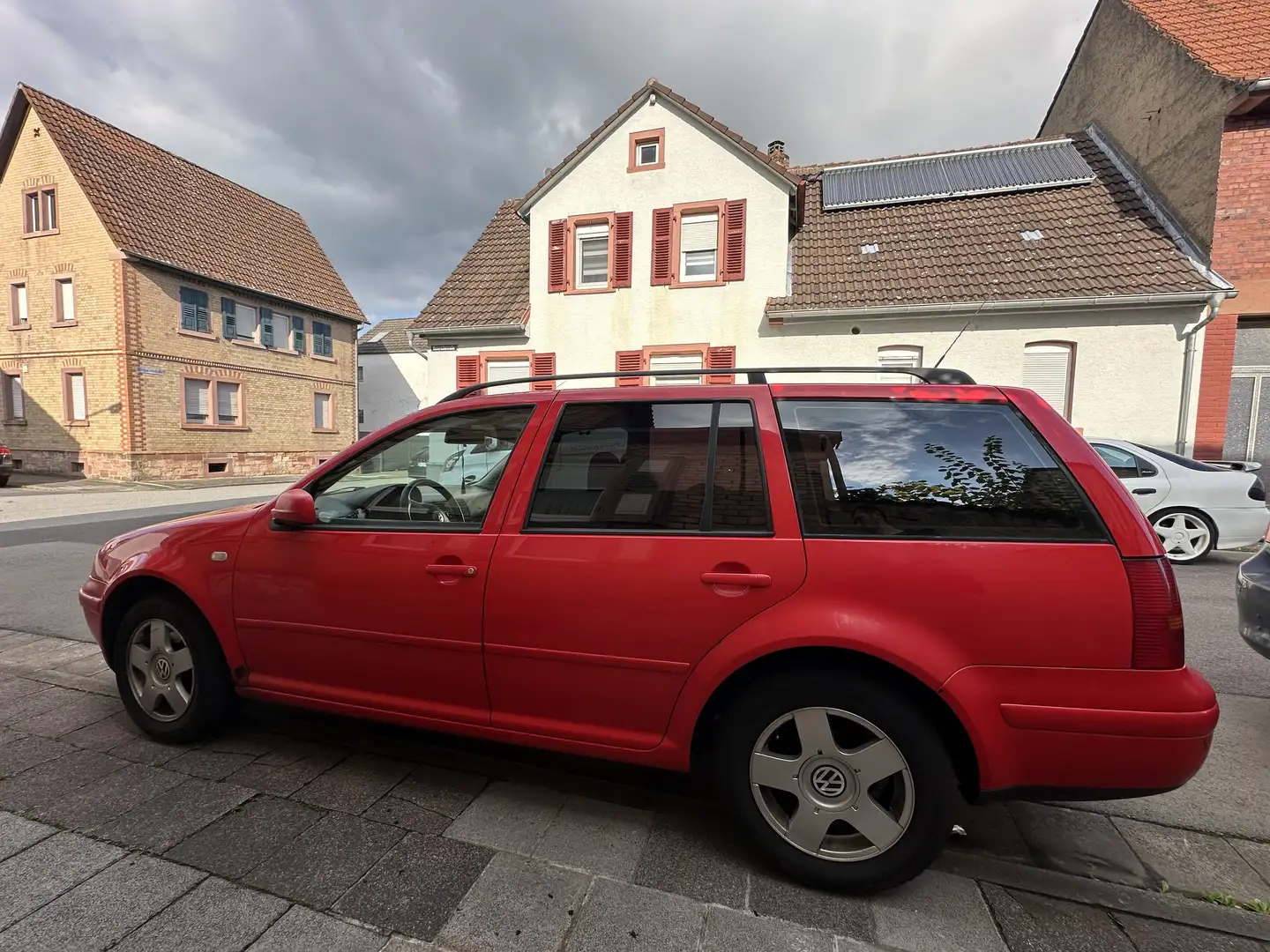 Volkswagen Bora Variant 1.9 TDI Rot - 1