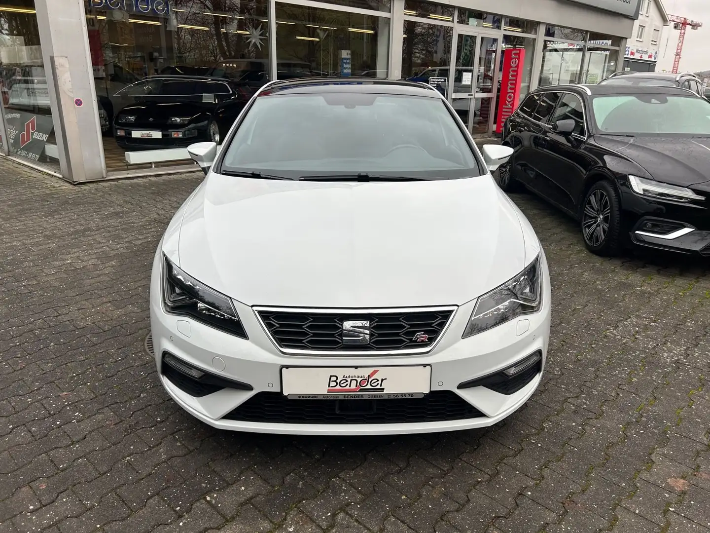 SEAT Leon FR PANO LEDER SPORTFAHRWERK NAVI LED SOUND Weiß - 2