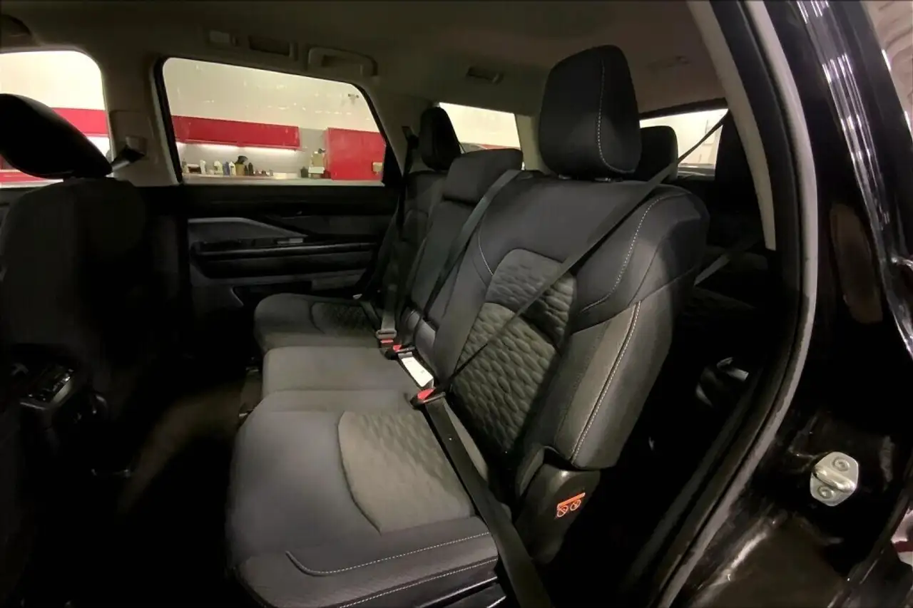 Nissan Pathfinder снимка Nissan Pathfinder