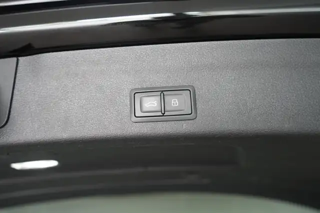 Audi A6 view 8