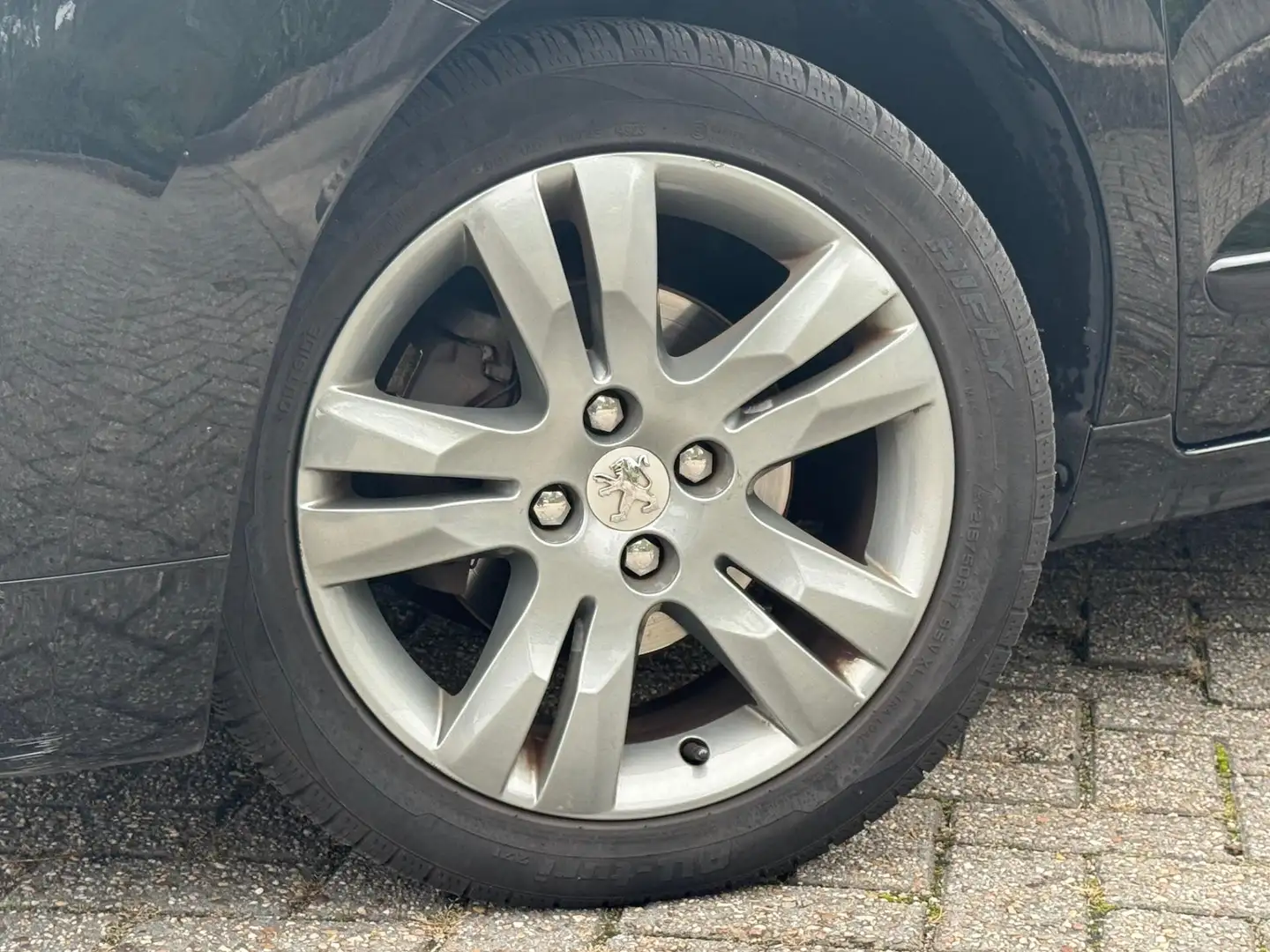 Peugeot 5008 1.6 VTi ST Premiere 7p. Negro - 2