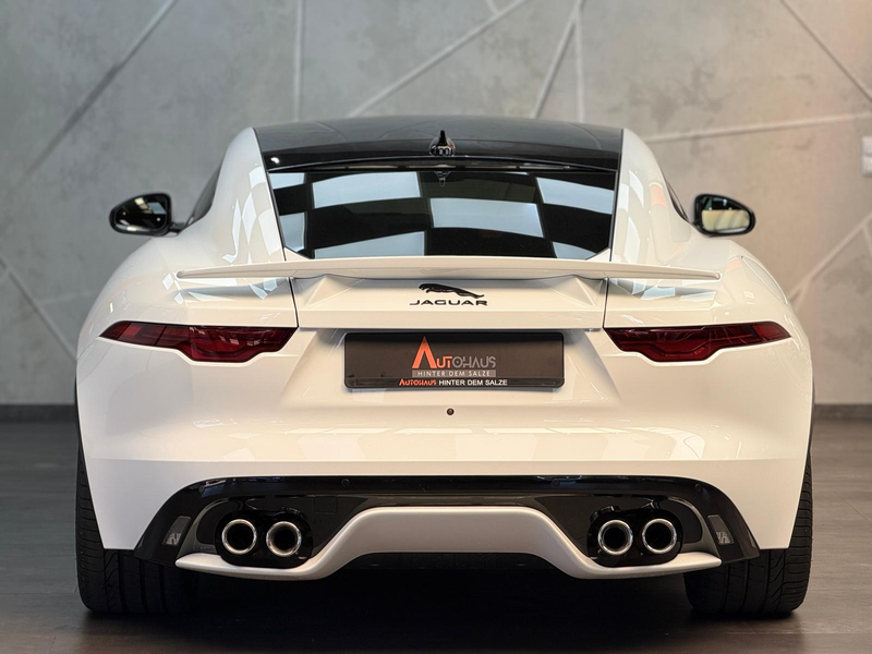 Jaguar F-Type R-Dynamic Black AWD 5.0 V8 Kompressor — photo 7