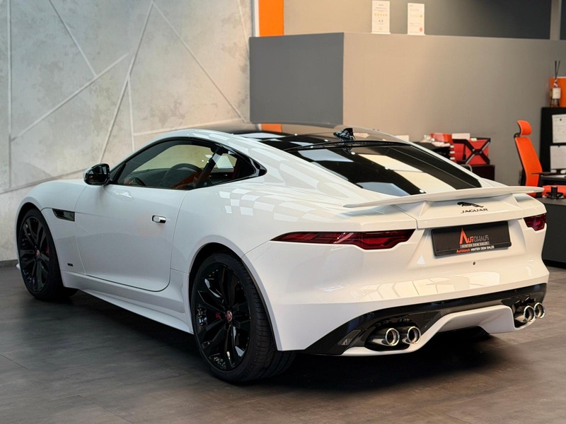 Jaguar F-Type R-Dynamic Black AWD 5.0 V8 Kompressor — photo 6