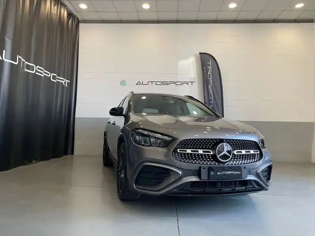 Mercedes-Benz GLA 200 GLA 200 AMG Line Prem
