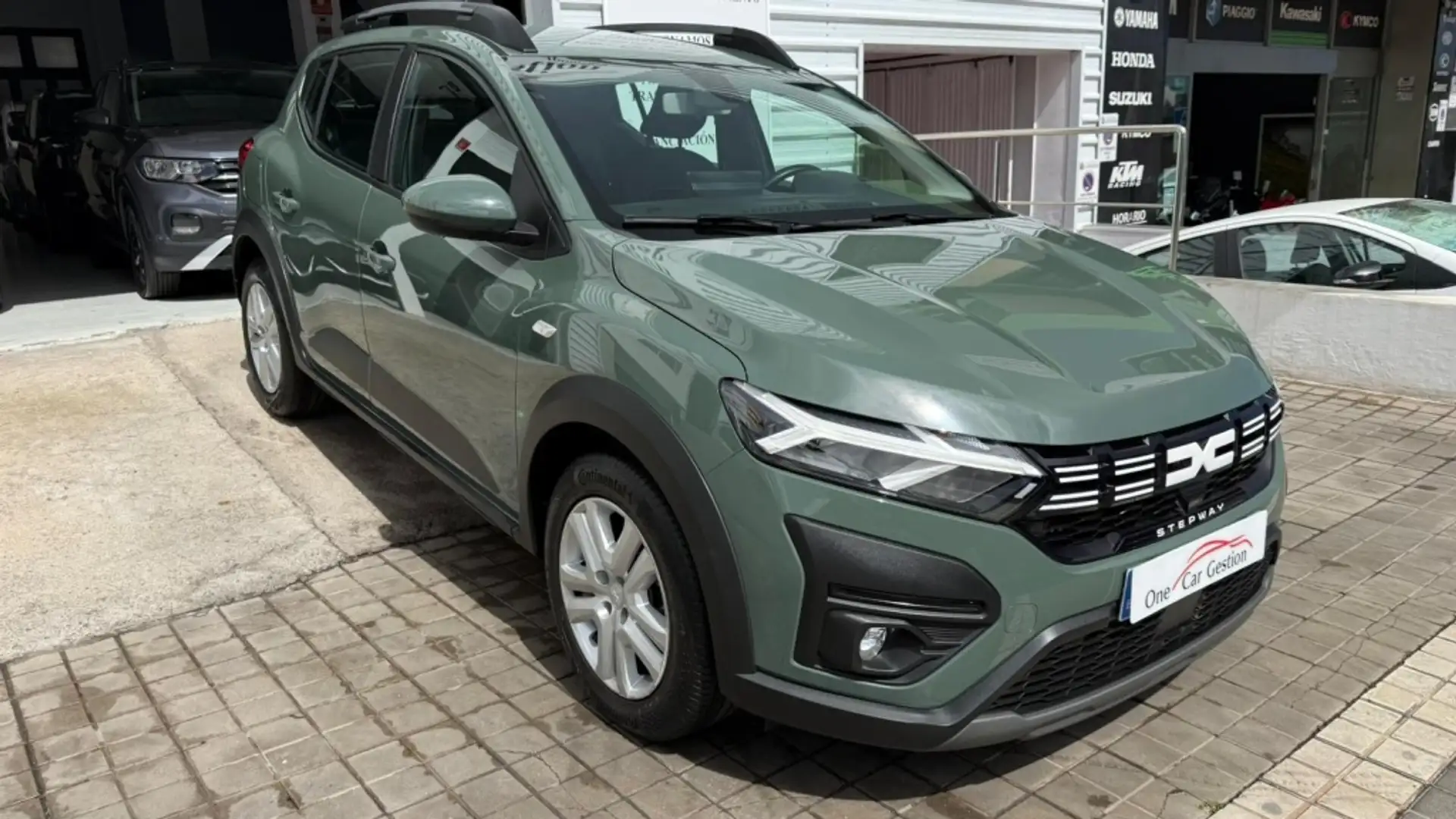 Dacia Sandero Stepway TCe Expresion 67kW Verde - 2