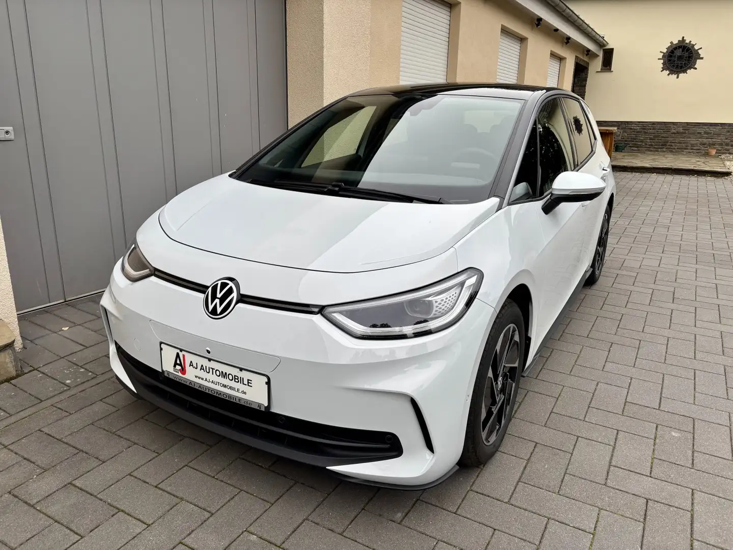 Volkswagen ID.3 Pro 150 kW schwarz/weiss/silber Lager Weiß - 2