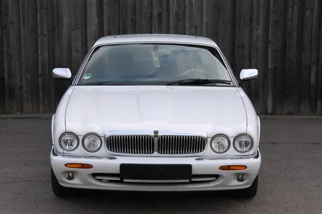 Jaguar XJ 4.0 Sovereign 3 Jahre Garantie