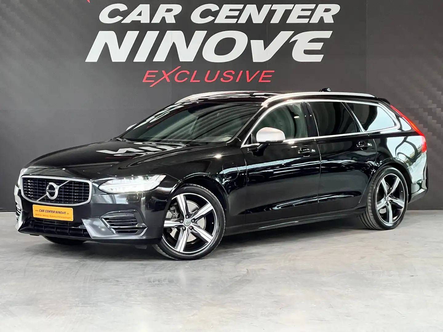 Volvo V90 2.0 T8 TE AWD PHEV R-Design // Full Option Zwart - 1