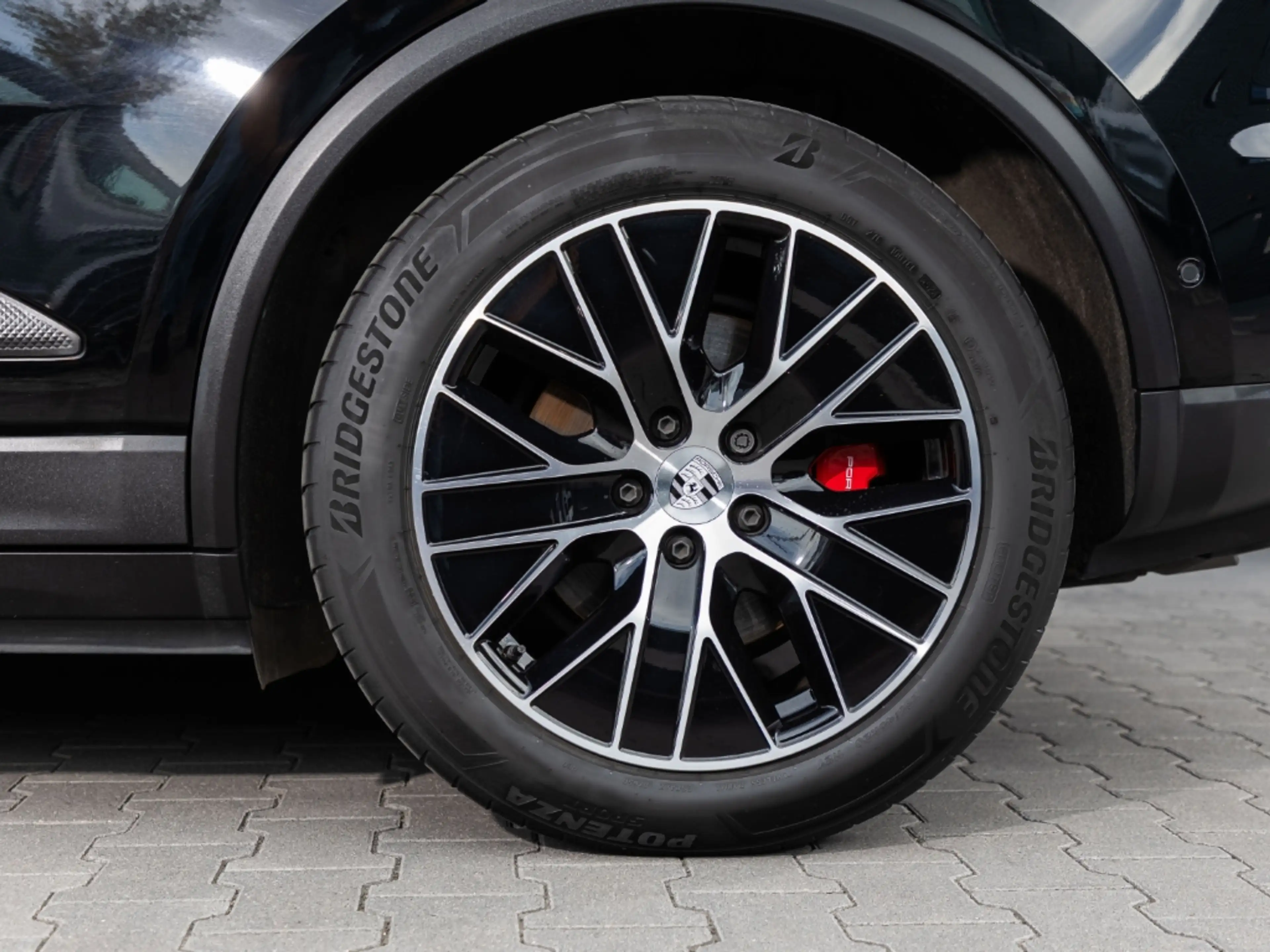 Porsche Macan 4S — photo 7