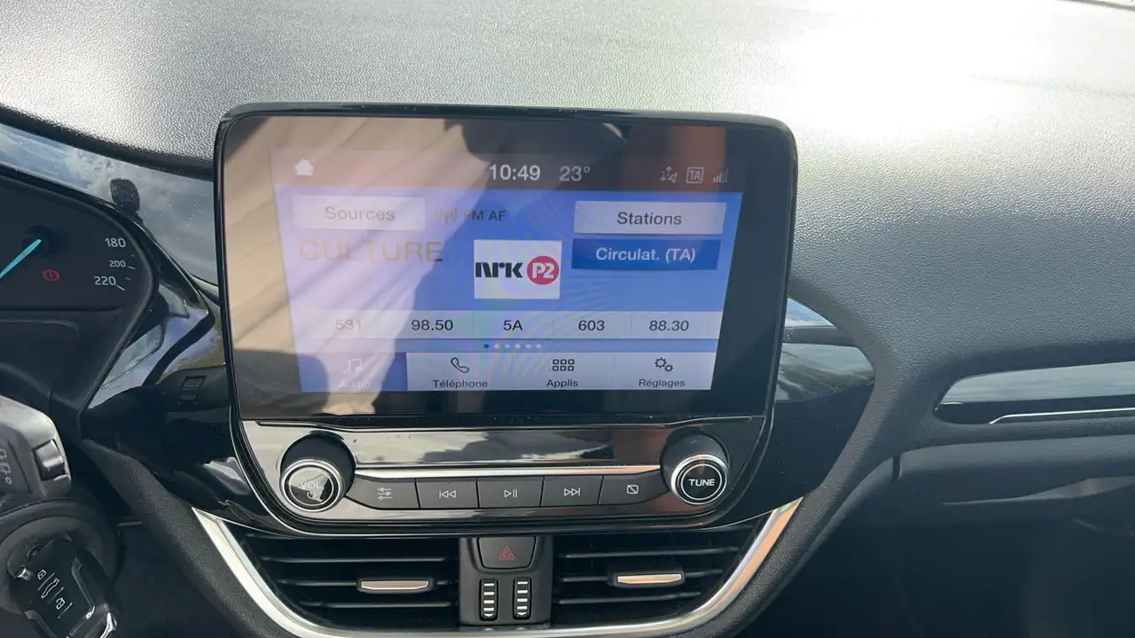Ford Fiesta 5 portes — photo 24