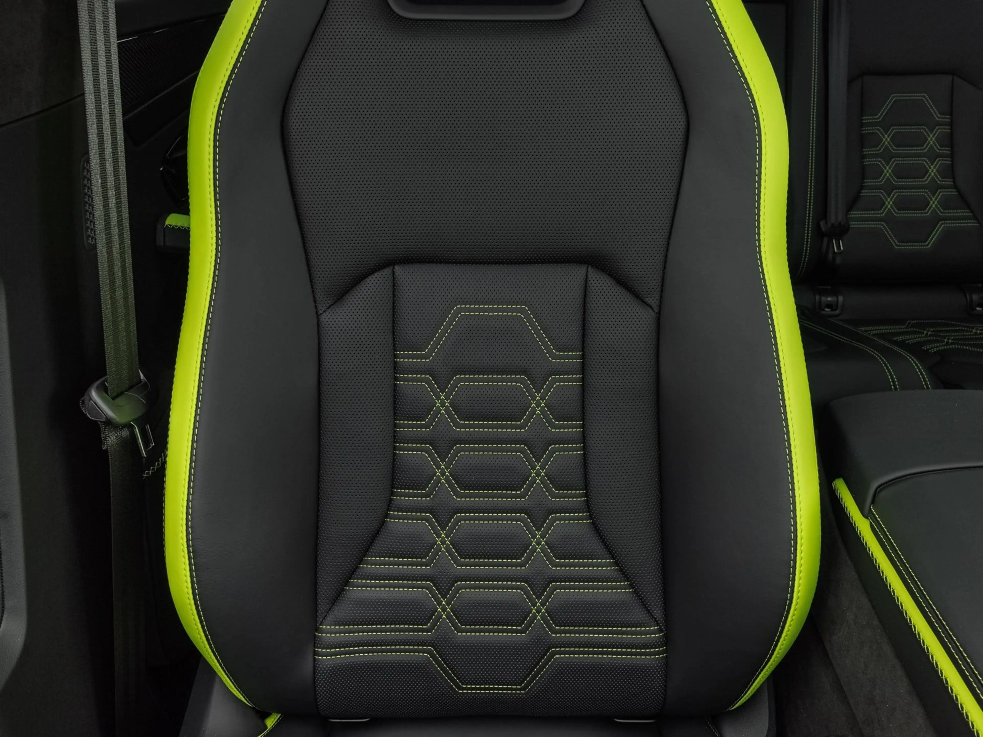 Lamborghini Urus SE — photo 13
