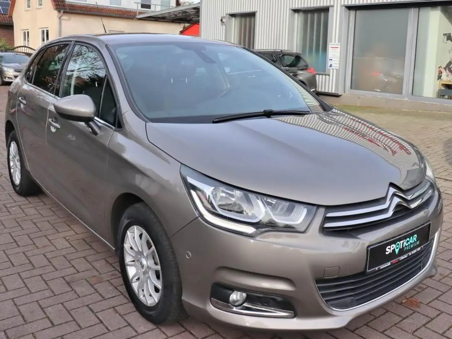 Citroen C4 BlueHdi 120 Selection 6 Gang , Navigationssystem Grau - 2