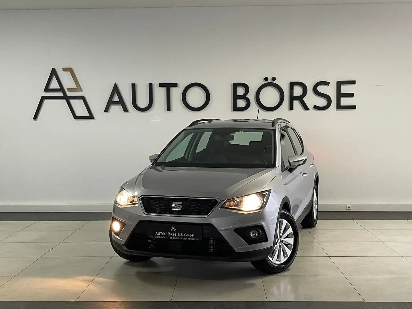 SEAT Arona 1.0 TSI DSG STYLE NAVI*KLIMA*PDC*DAB*LM* Zilver - 1