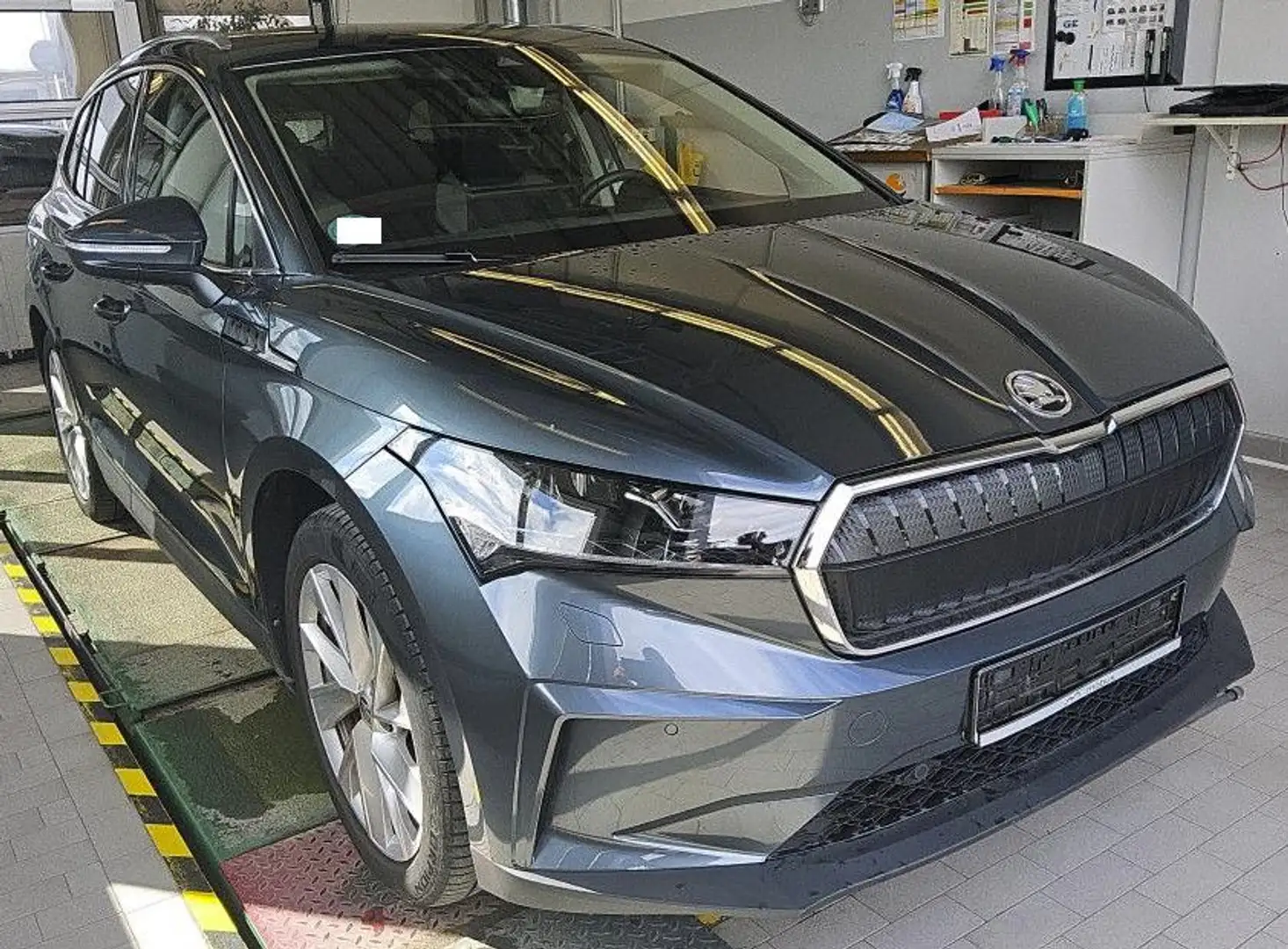 Skoda Enyaq 60 iV electric /LED/NAVI/SHZ/KLIMA/ASSIST Grau - 2