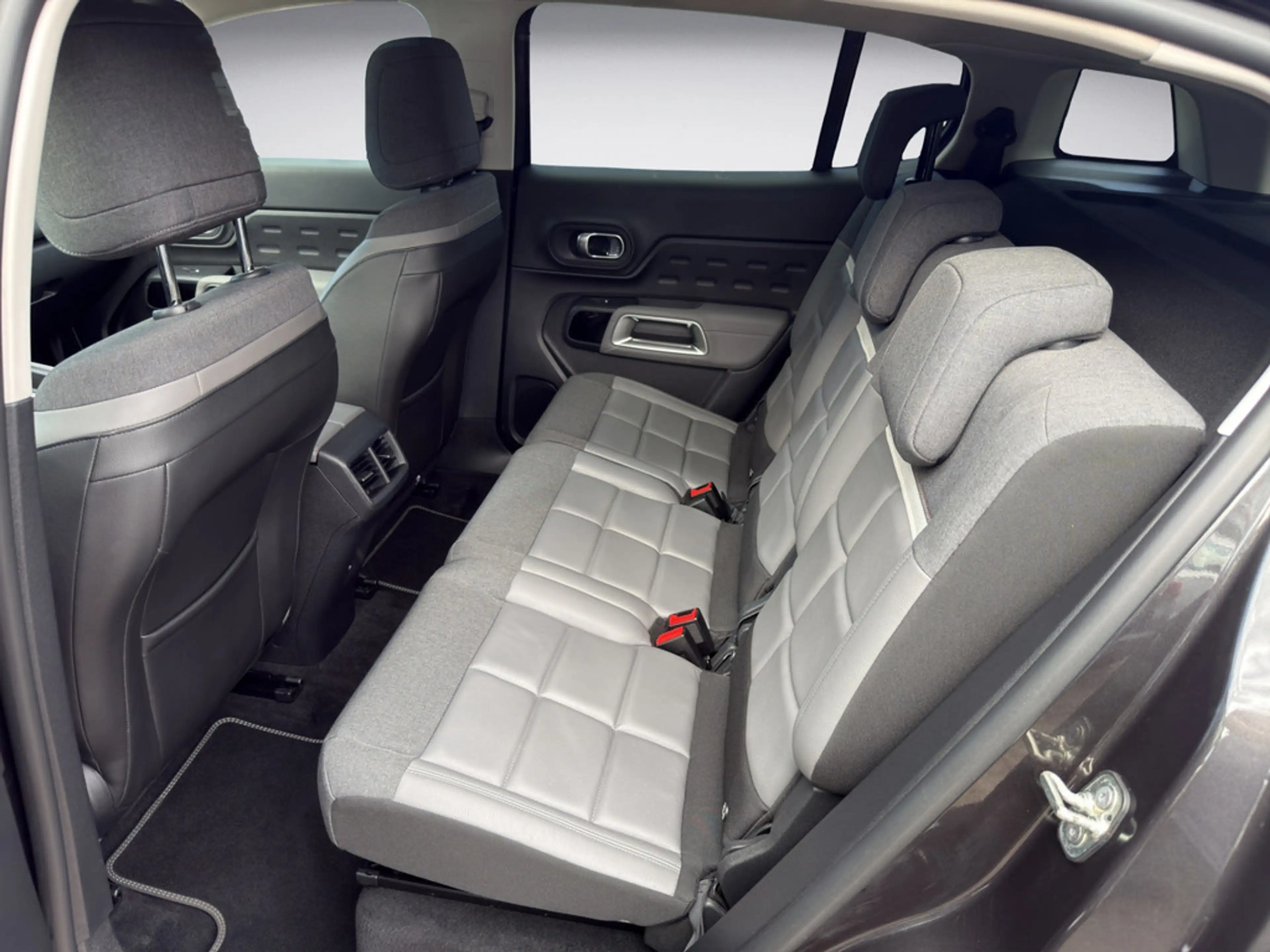 Citroen C5 Aircross Shine Pack Blue HDI 130 EAT8 SHZ — photo 11