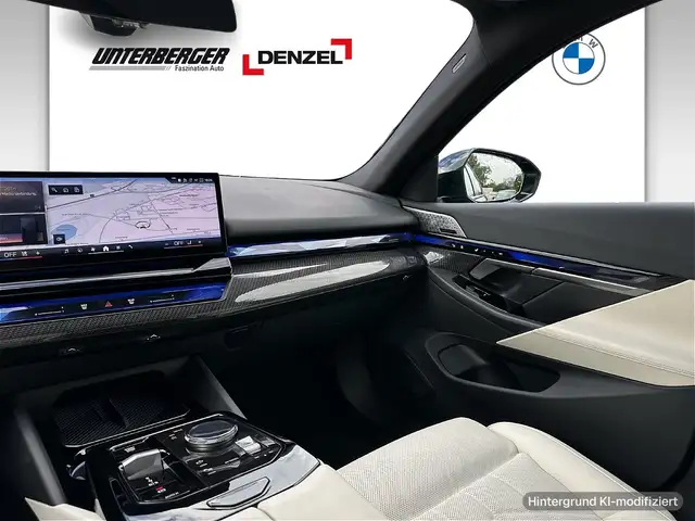 BMW 5 Series view 8
