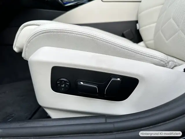 BMW 5 Series view 15