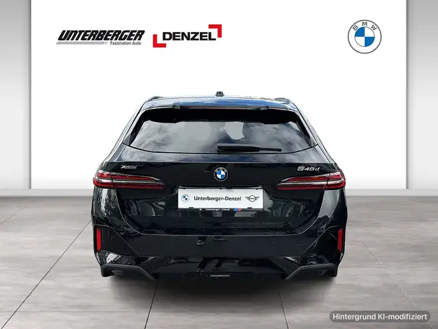 BMW 5 Series view 5