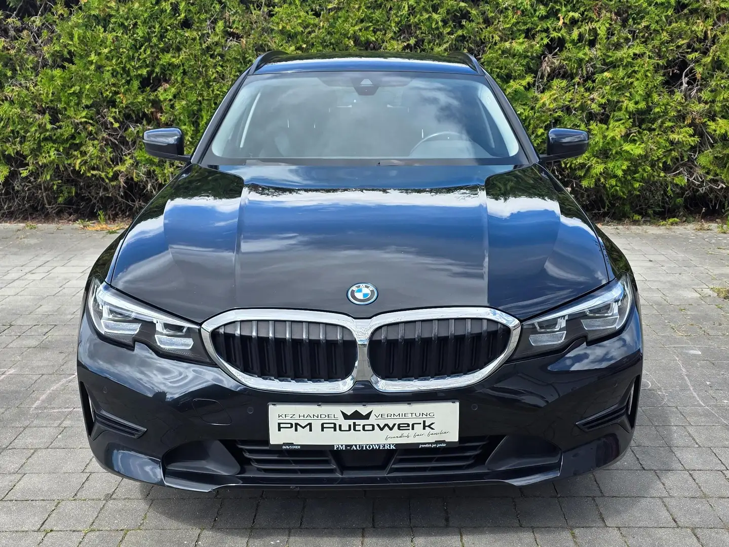 BMW 320 320e PHEV Advantage LED Kamera Finanzierung Schwarz - 2