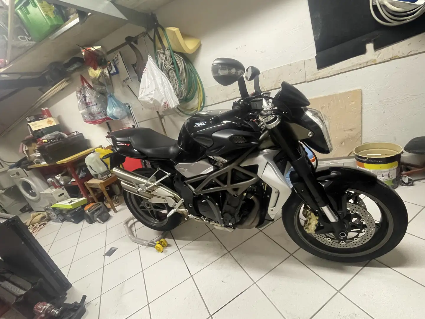 MV Agusta Brutale 990 R - 1