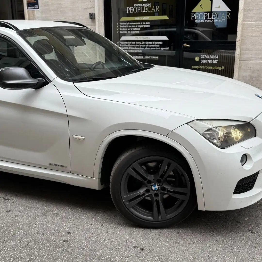 BMW X1 sDrive18d Futura Wit - 2