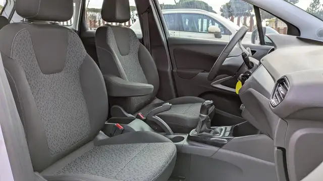 Opel Crossland X view 12