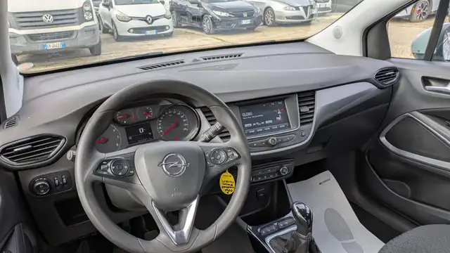 Opel Crossland X view 5