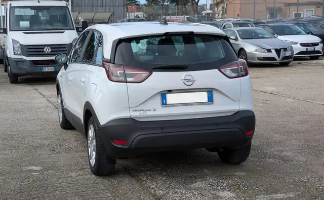 Opel Crossland X view 4