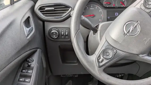 Opel Crossland X view 9