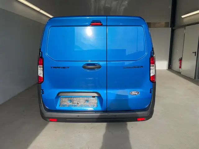 Ford Transit view 5