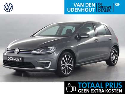 Volkswagen e-Golf E-DITION / Warmtepomp / LED / Navigatie / Verwarmd