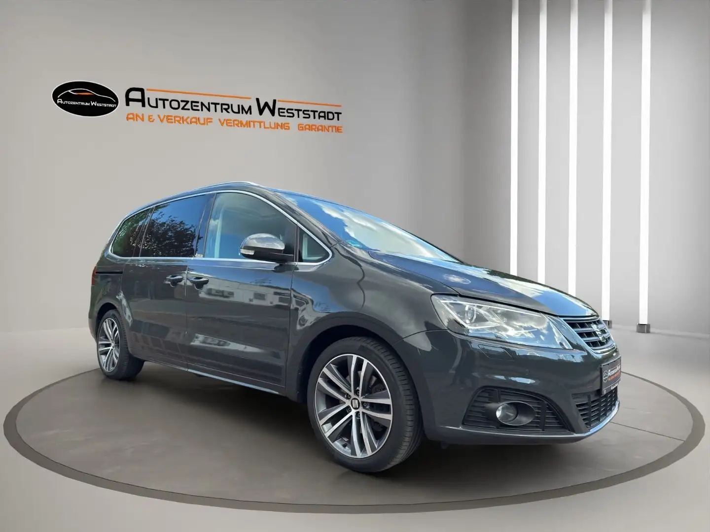 SEAT Alhambra FR-Line, Pano,Xenon,Memory, AHK,TOP Grau - 2