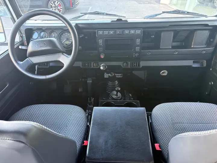 Land Rover Defender 2004, foto 8