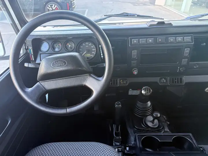 Land Rover Defender 2004, foto 9