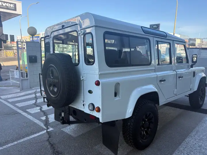 Land Rover Defender 2004, foto 3