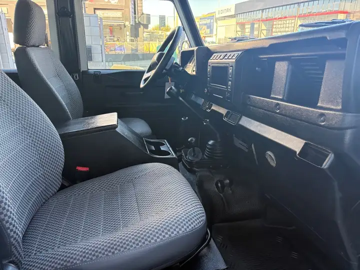Land Rover Defender 2004, foto 10