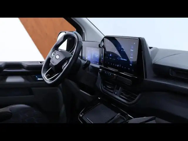 Ford Transit Custom view 16